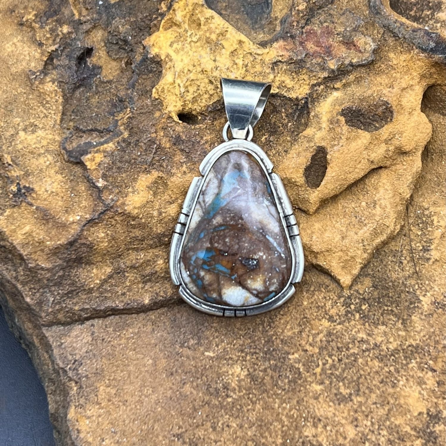 RIBBON TURQUOISE PENDANT