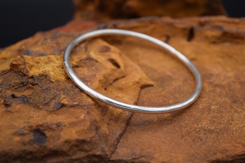 SILVER BANGLE BRACELET