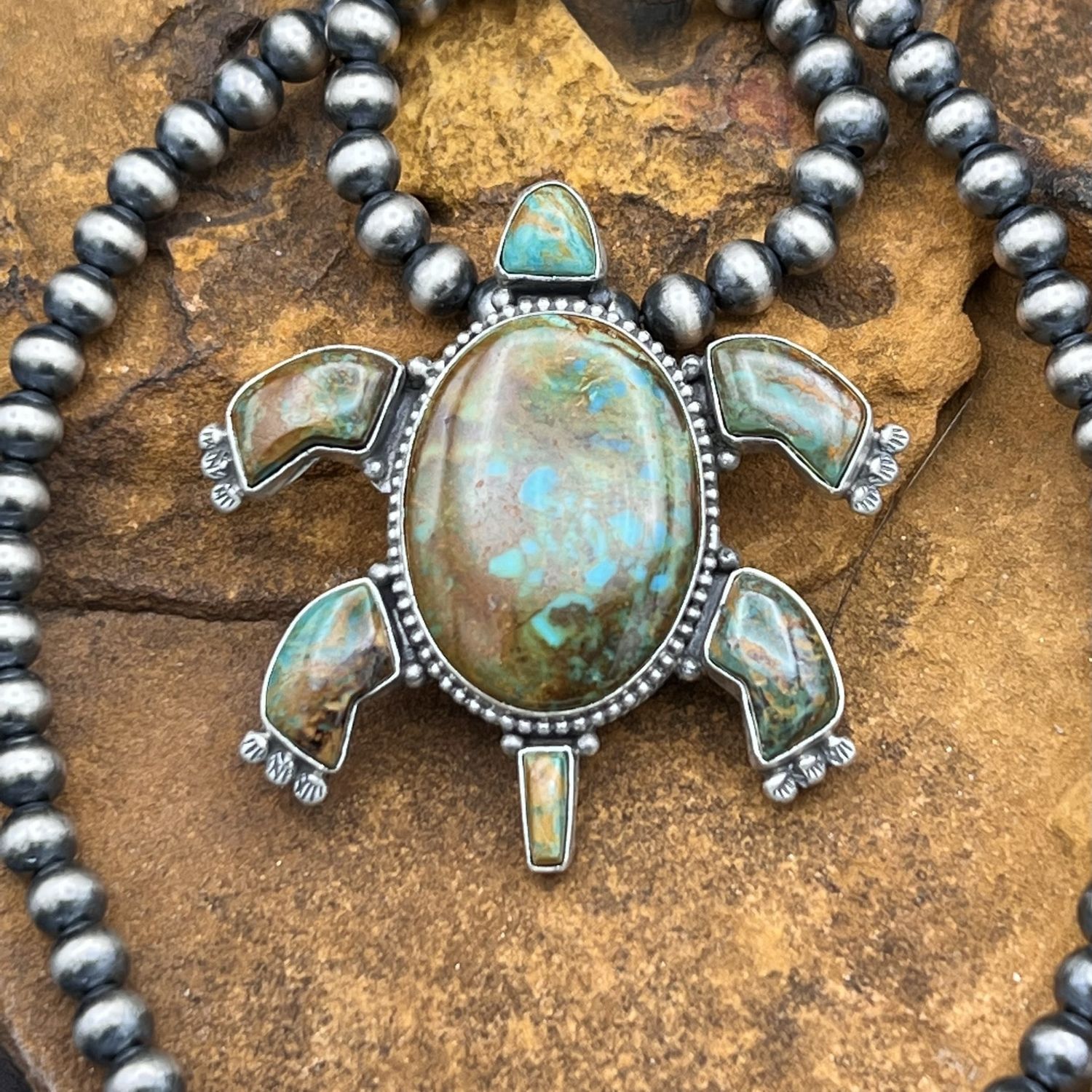ROYSTON TURTLE PENDANT &amp; NAVAJO PEARL NECKLACE