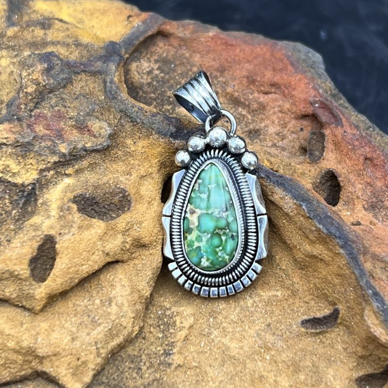 GREEN TURQUOISE PENDANT
