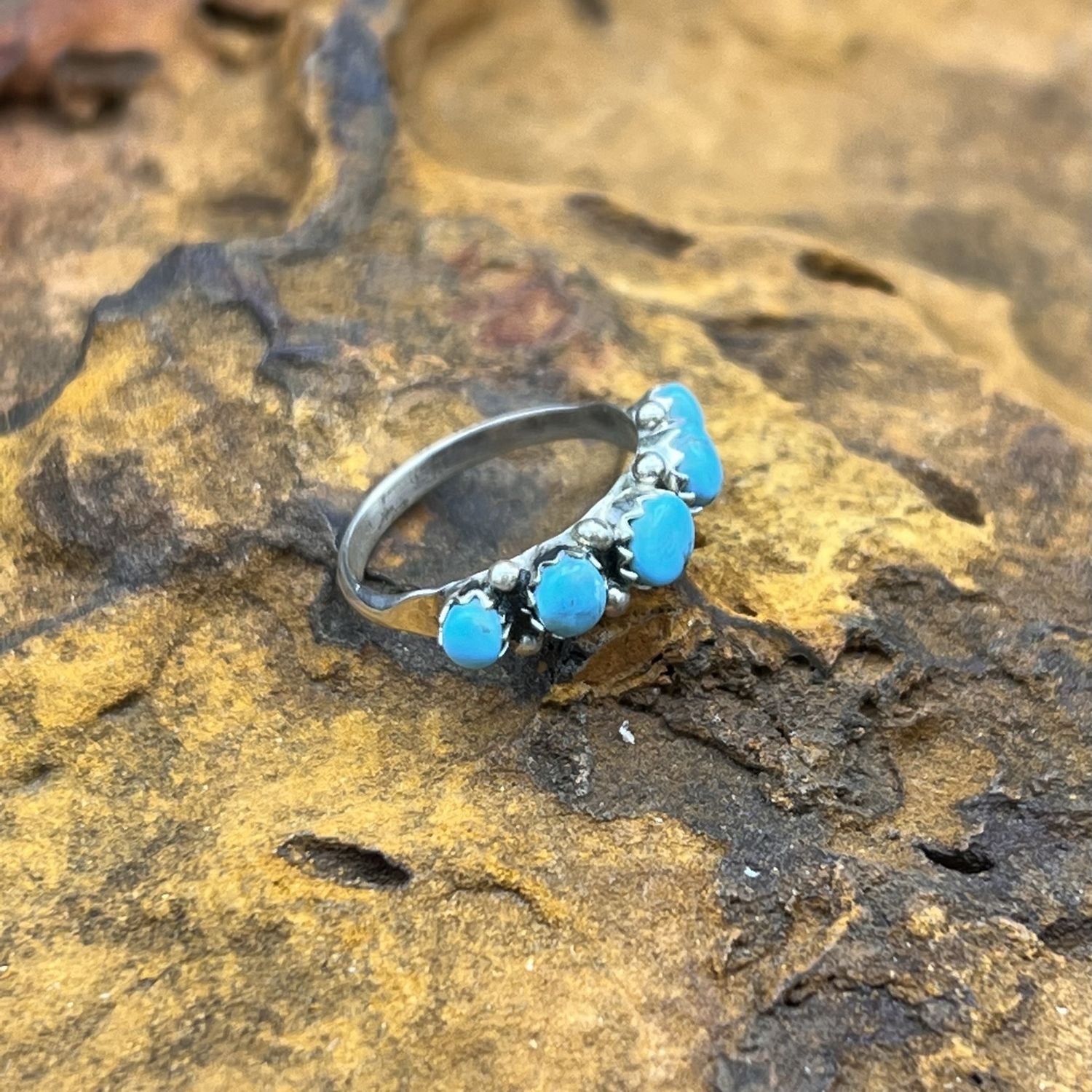 TURQUOISE DOT RING  [Size: 5]