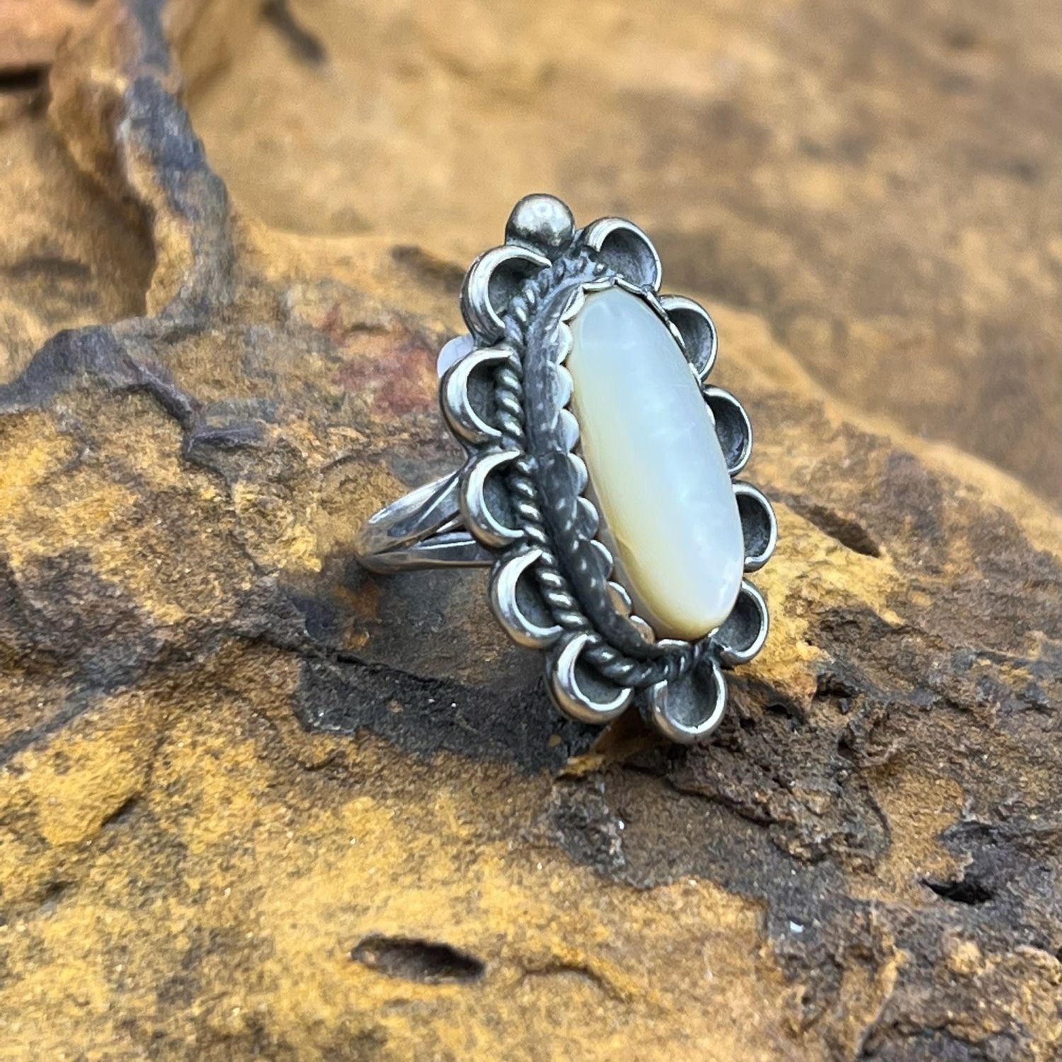 SS &amp; PEARL RING [Size: 6]