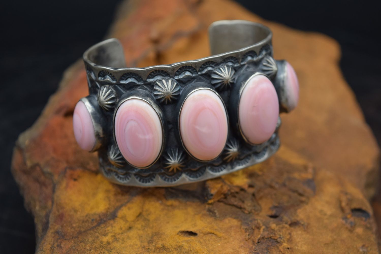 JUAN GUERRO, COTTON CANDY CUFF [6.25&quot;]