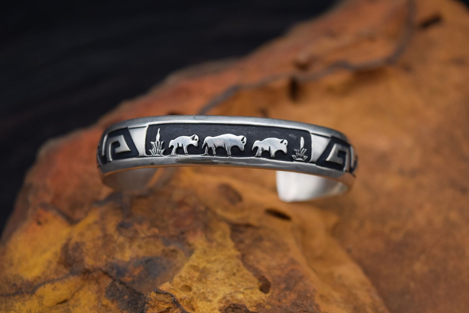 TR SINGER SILVER CUFF [6&quot;]