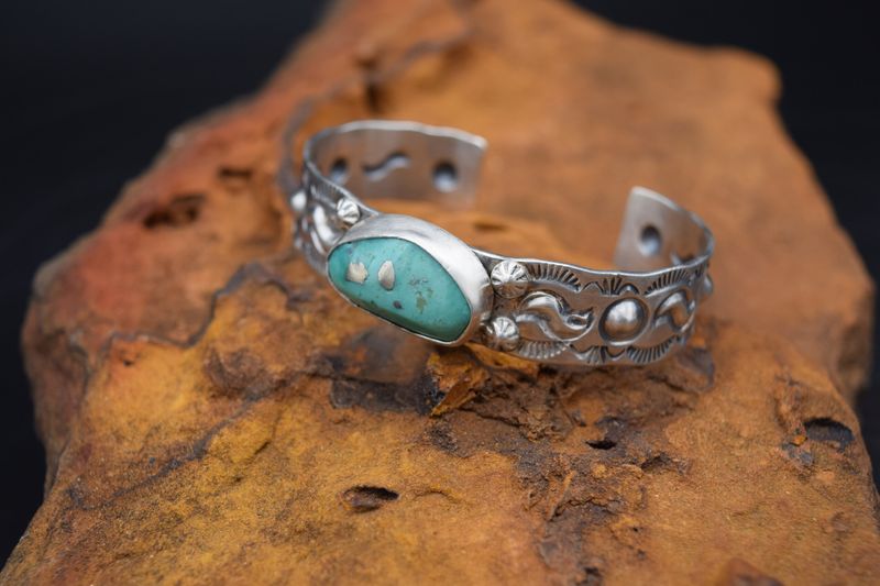 B SHORTY CUFF (Size: 6.25)