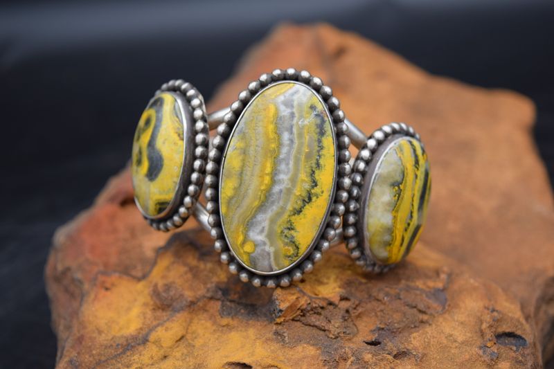 BUMBLE BEE JASPER CUFF 6.25