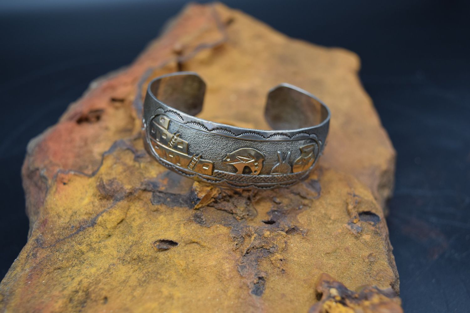 STORYTELLER CUFF  (Size: 6.75)