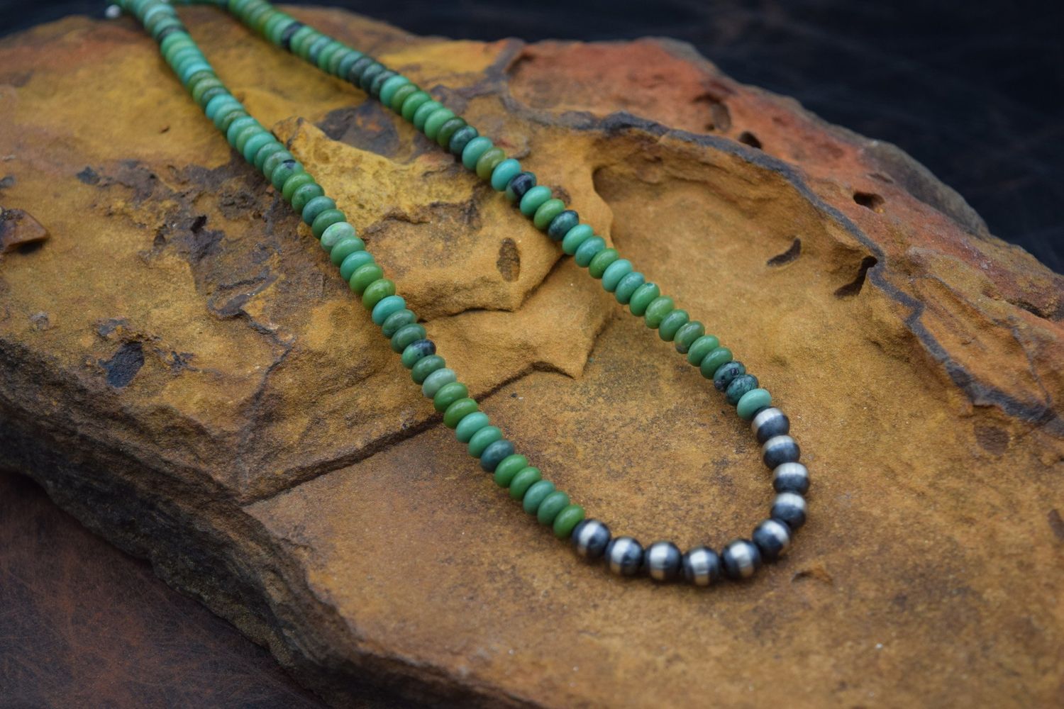 NAVAJO PEARL-GREEN NECKLACE