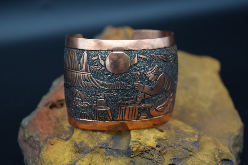 COPPER STORYTELLER CUFF [Size 6.75&quot;]