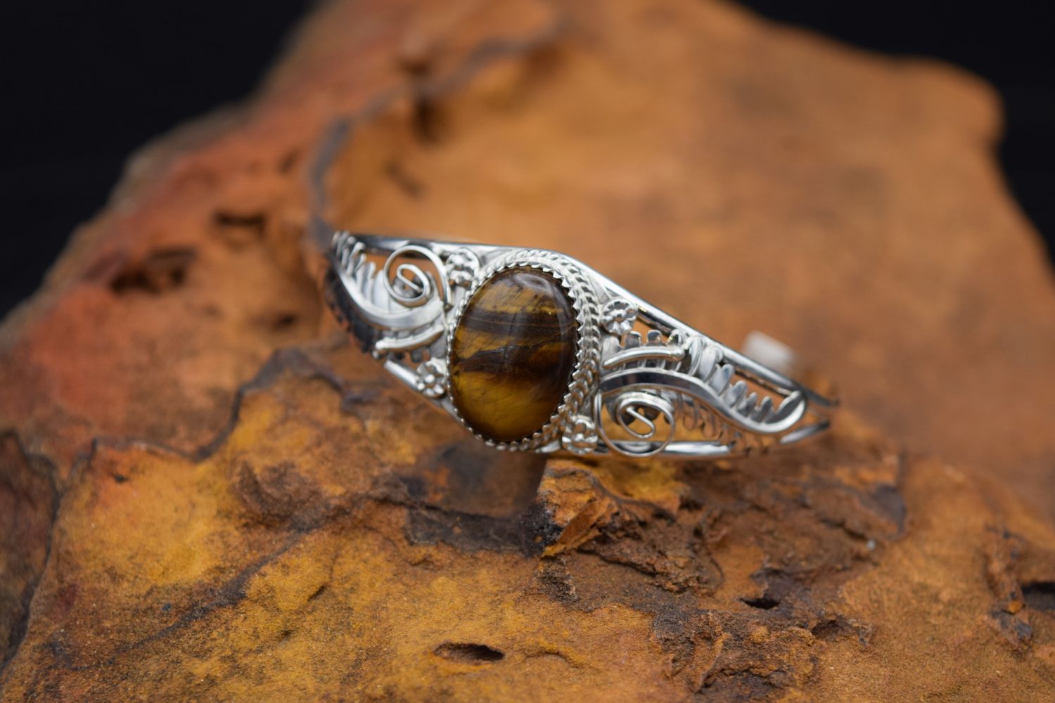 Tiger Eye Cuff (Size: 6.25&quot;)