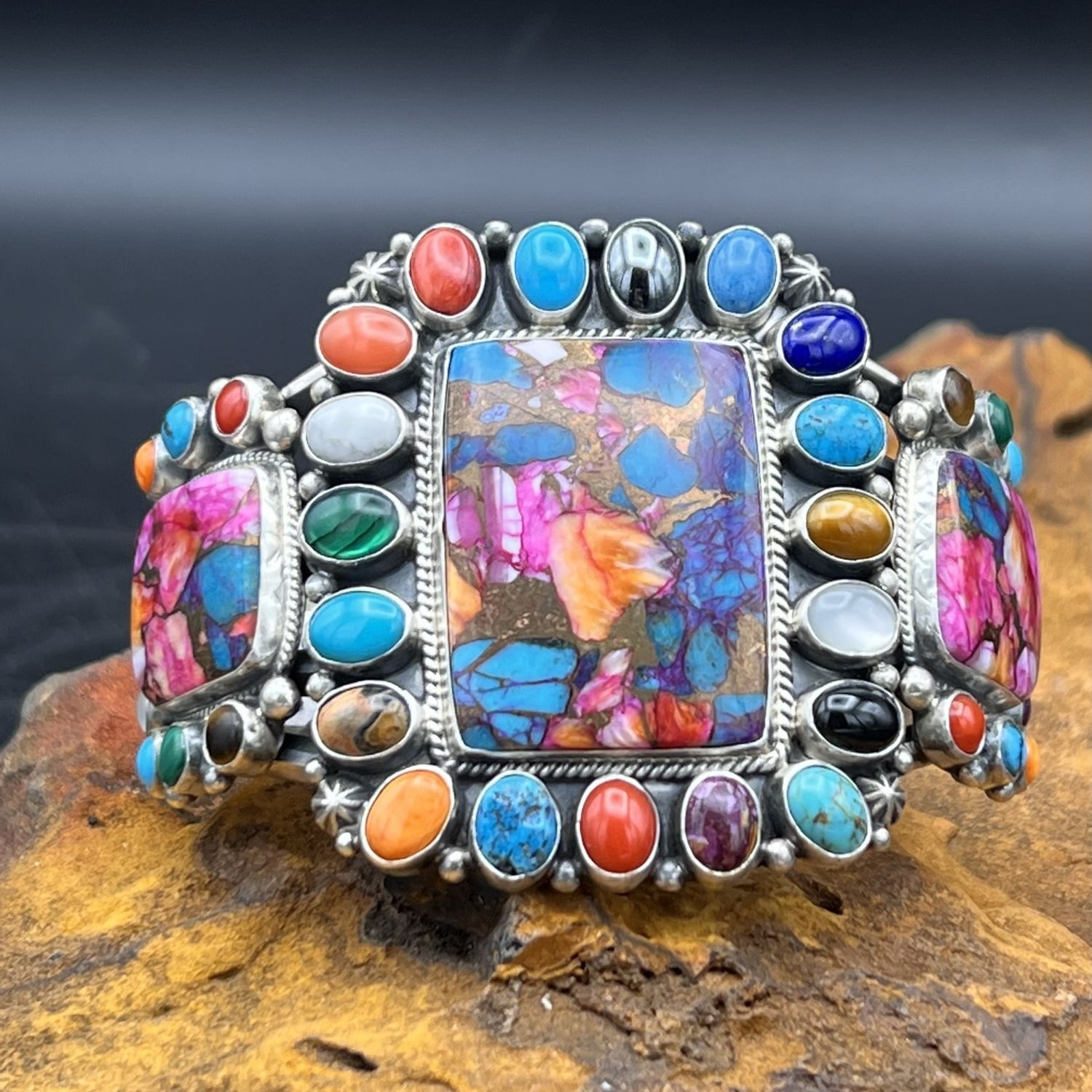 TYLER BROWN MULTI STONE CUFF [6.5&quot;]