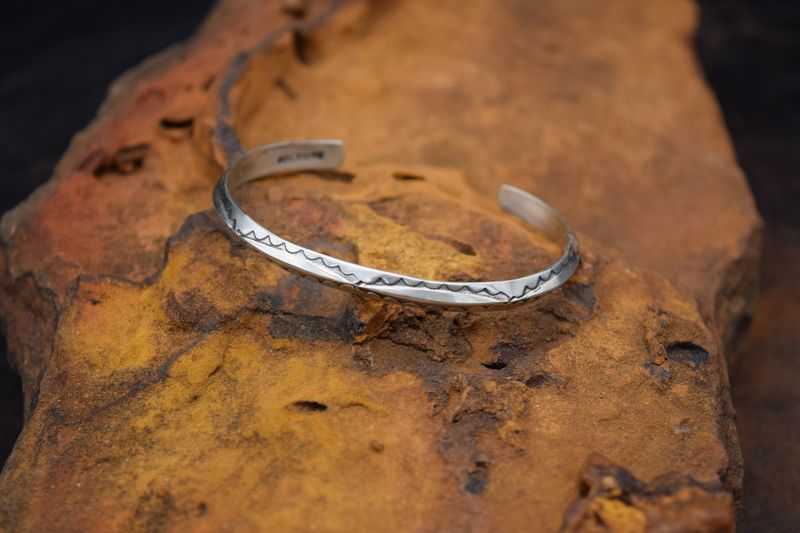SILVER CUFF [6&quot;]