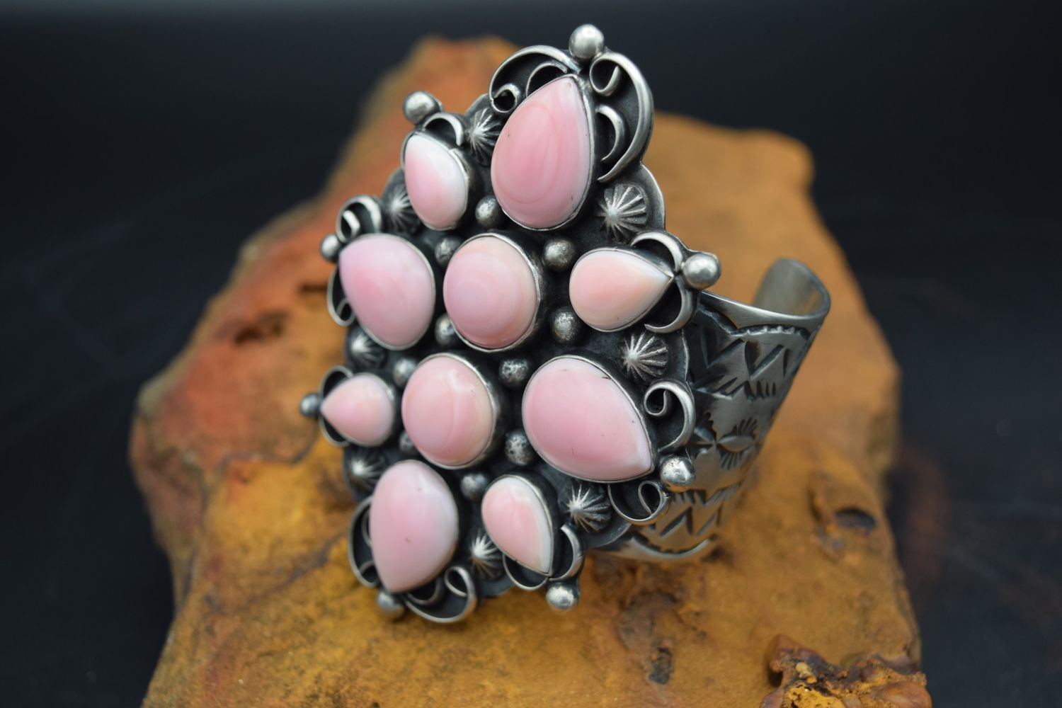 JUAN GUERRO COTTON CANDY CUFF (Size: 6.25&quot;)