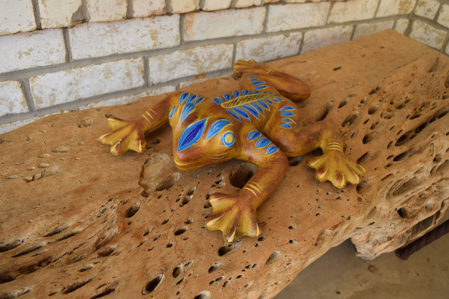 Ceramic Frog [Brown/Blue]