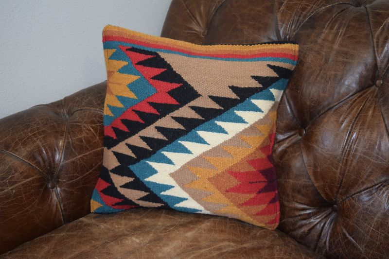 Desert Trail Pillow Cover [Natural/Colors]