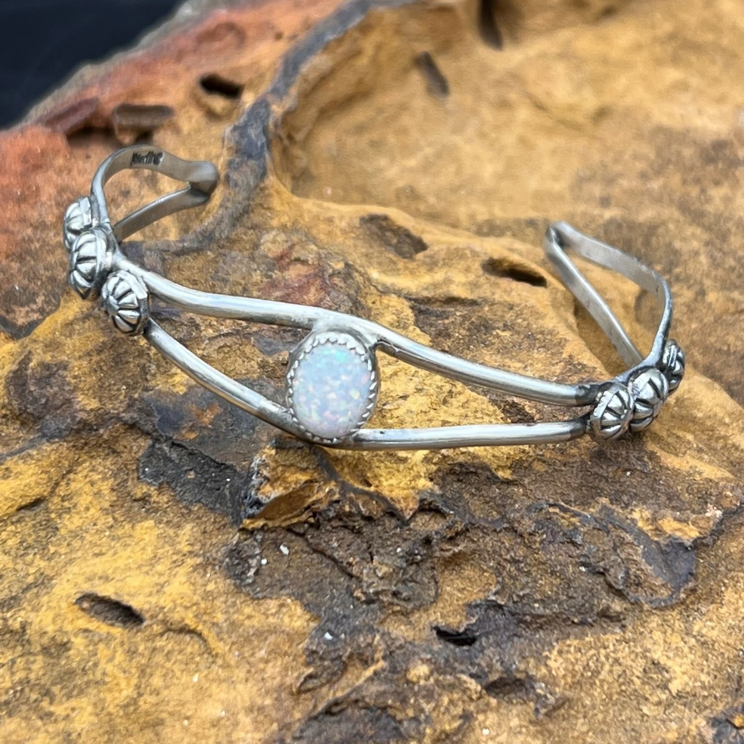 OPAL CUFF [6.25&quot;]
