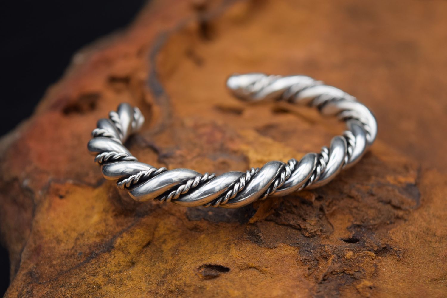 BRAIDED SILVER CUFF (7&quot;)