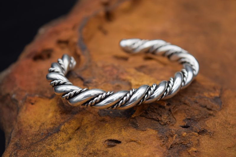 BRAIDED SILVER CUFF (7&quot;)