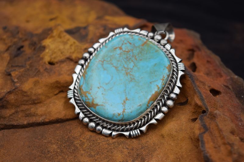 EDDIE SECATERO PENDANT
