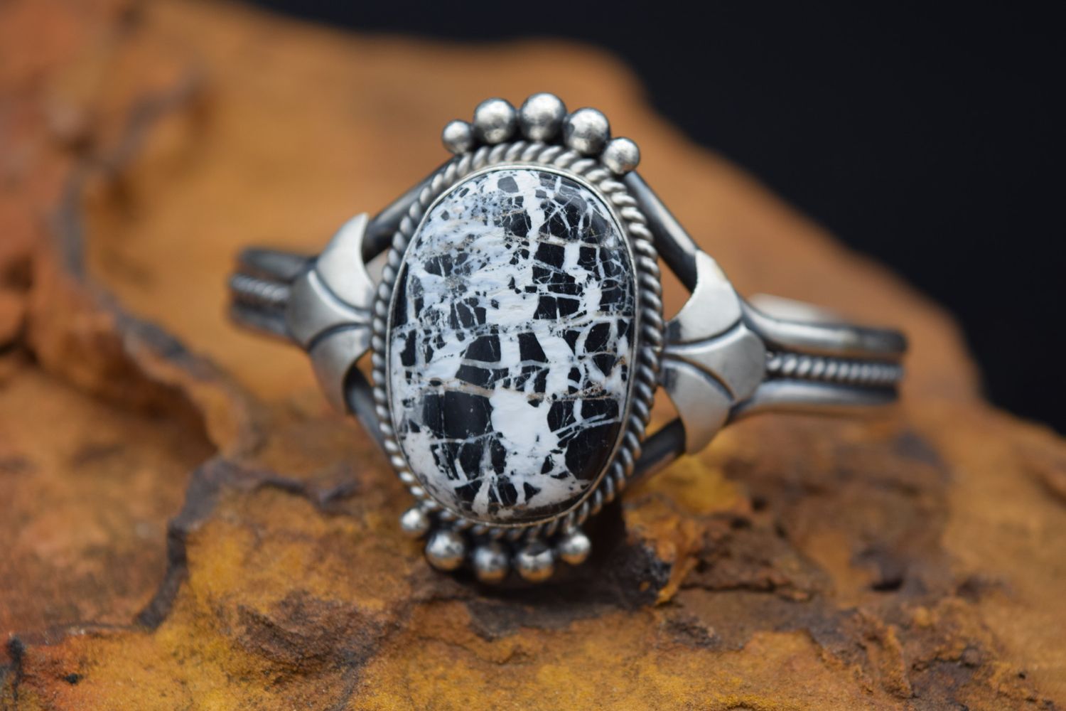 WHITE BUFFALO CUFF  [Size: 6.5&quot;]