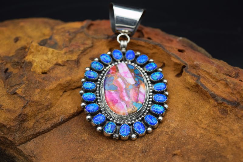 HEMERSON BROWN BLUE MULTI STONE PENDANT
