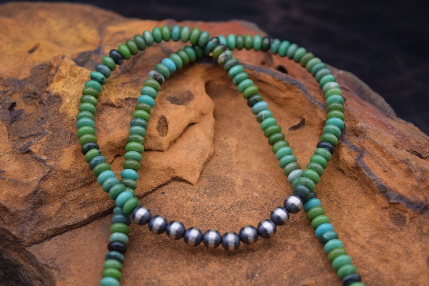NAVAJO PEARL-GREEN NECKLACE