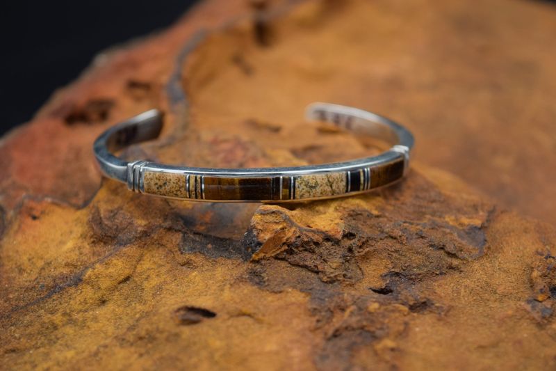 BROWN INLAY CUFF (6&quot;)