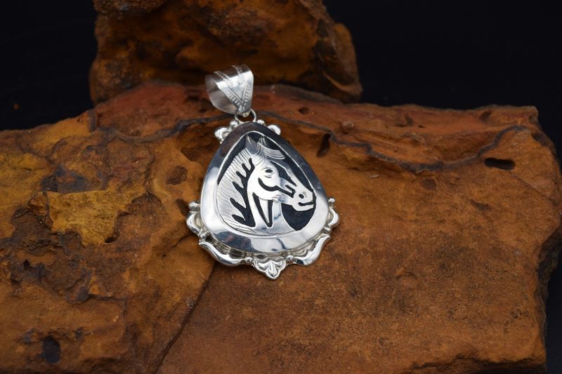 HORSE INLAY PENDANT