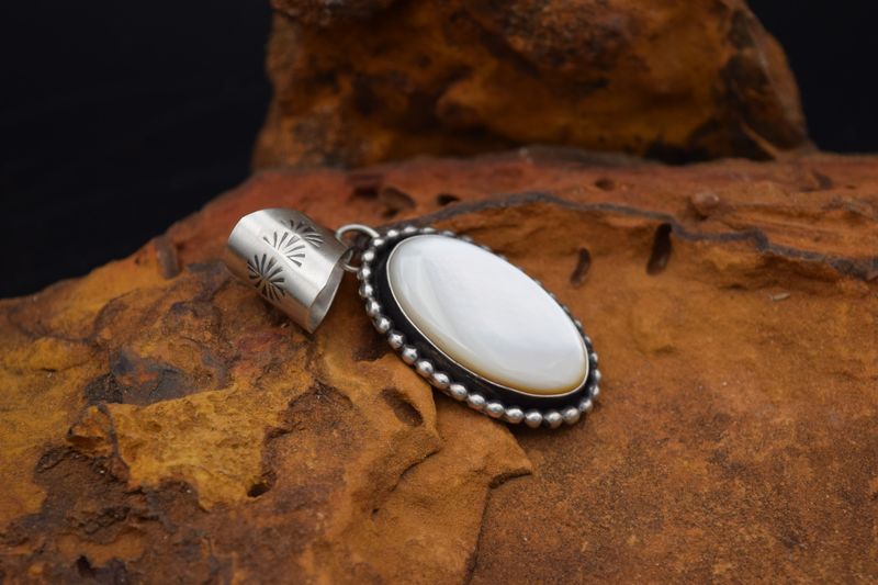 RIQUEL HURLEY, MOTHER OF PEARL PENDANT