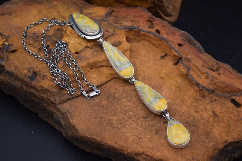 BUMBLEBEE JASPER LARIAT NECKLACE