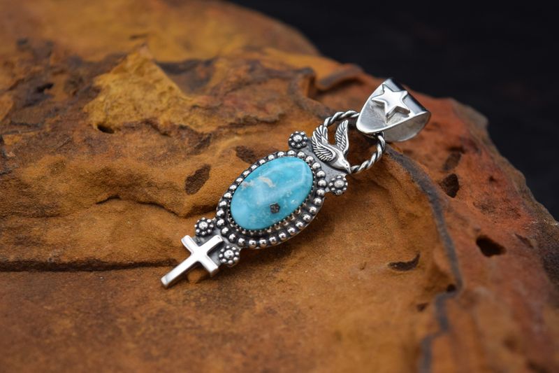 R ROGERS (ROCKY) PENDANT