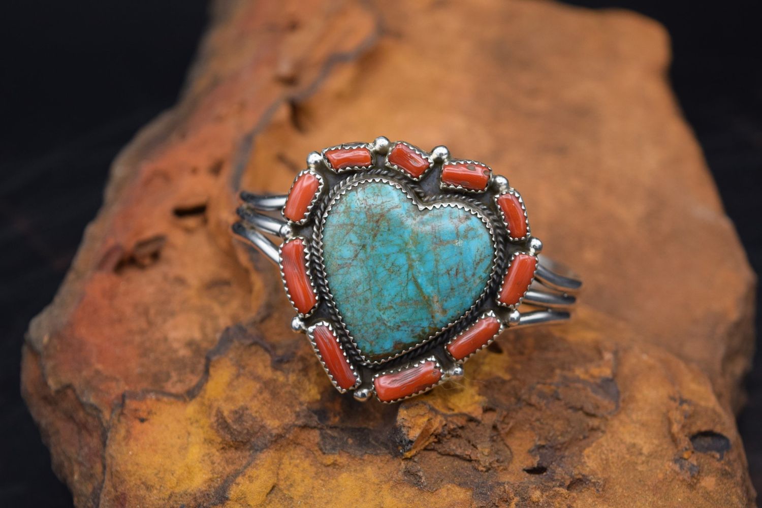 LAVINIA BECENTE HEART CUFF [Size: 6.5]