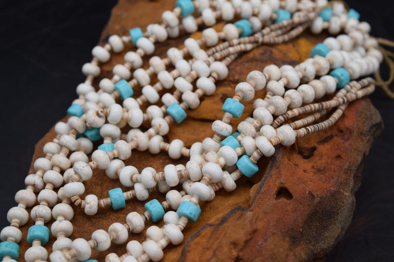 HESHI NECKLACE