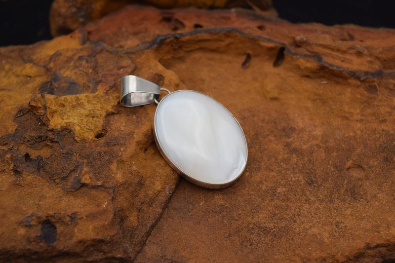 MOTHER OF PEARL PENDANT