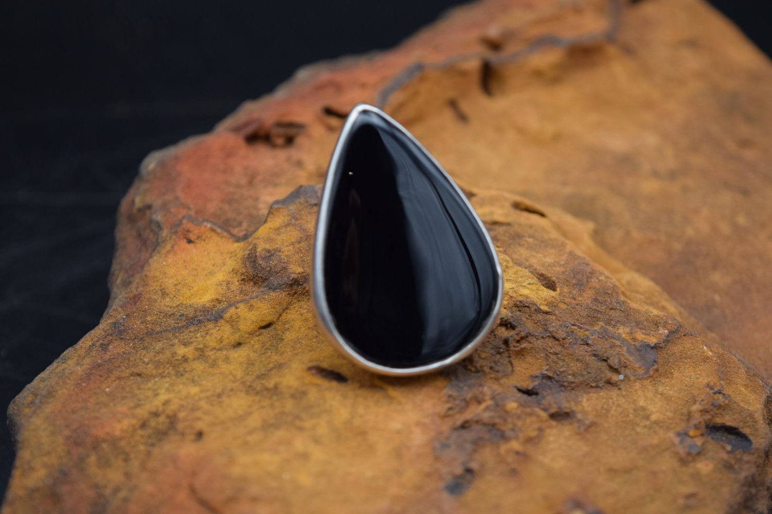 TEARDROP ONYX RING, 7