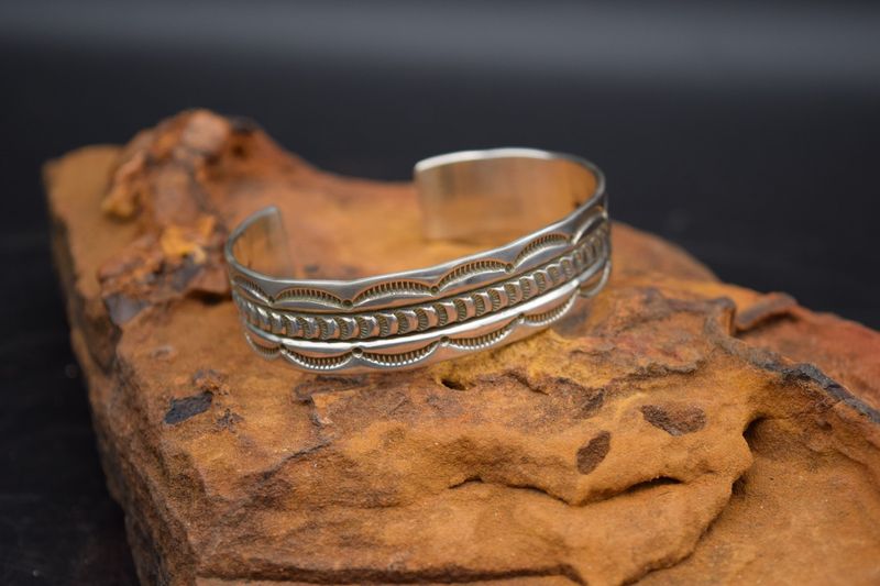 AR LONG SILVER STACKER CUFF [Size: 7]