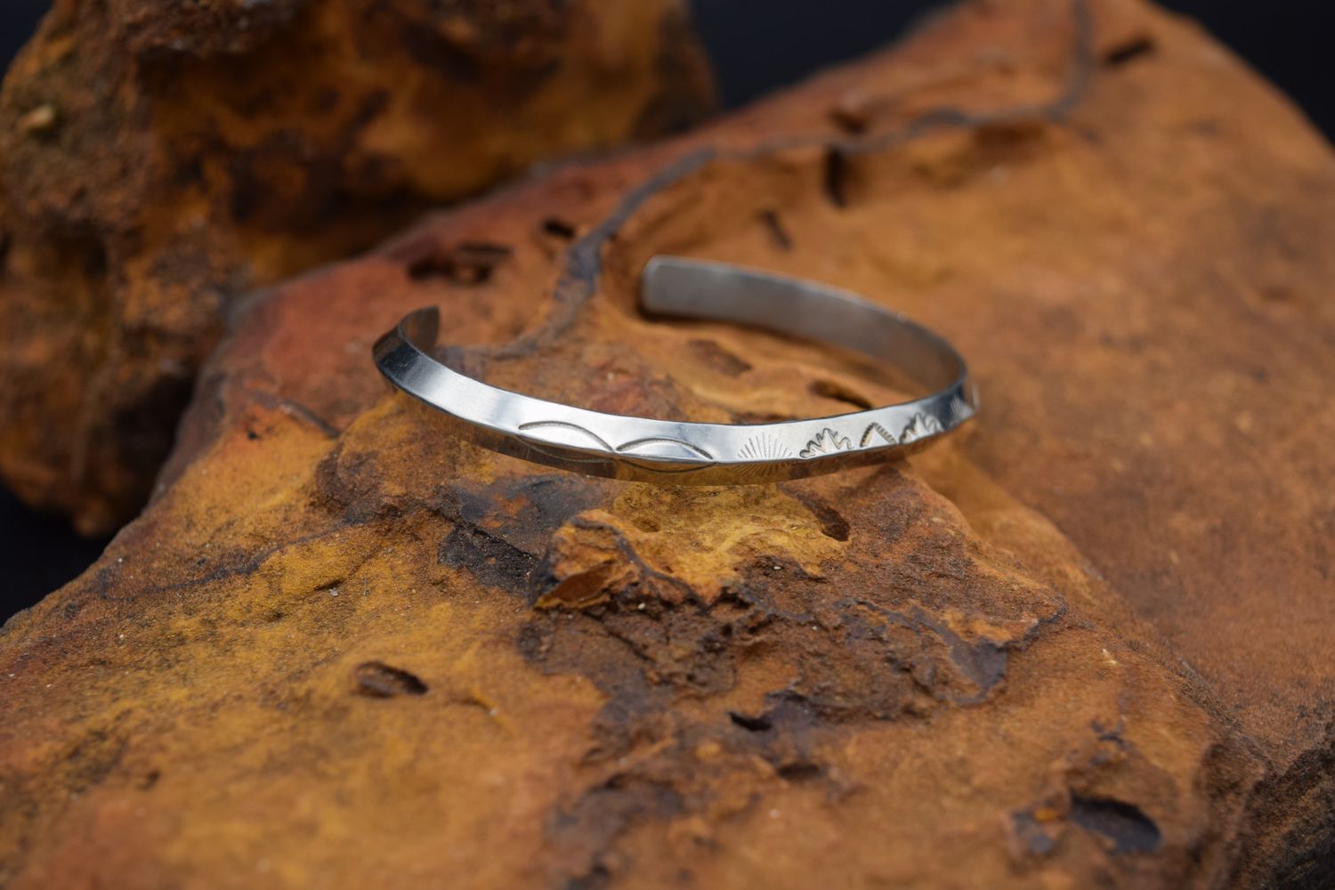 SILVER CUFF (Size: 6.75)
