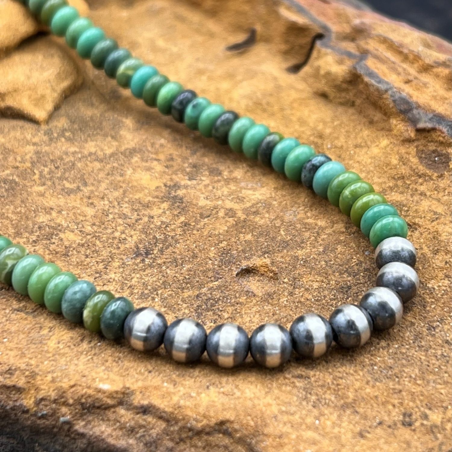 Navajo Pearl Green Turquoise Necklace [16&quot;]