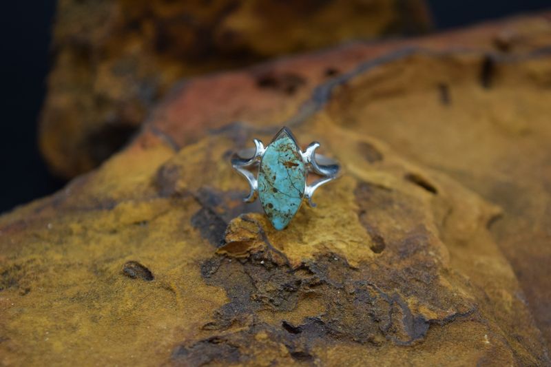 DIAMOND SHAPED TURQUOISE RING (Size: 9.5)