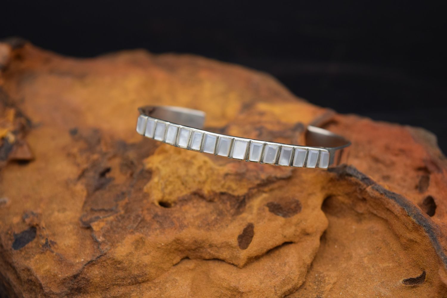 ZUNI MOTHER OF PEARL CUFF [Size: 6.5]