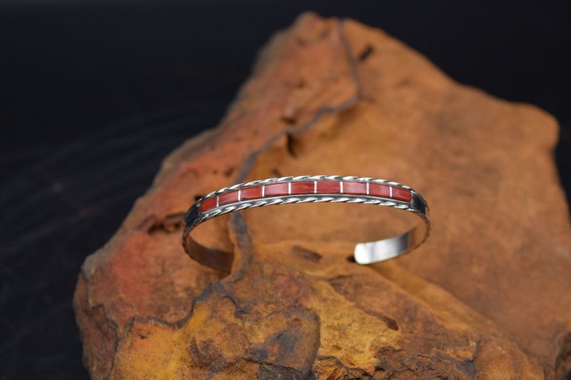 CORAL STACKER CUFF [Size: 6.5]