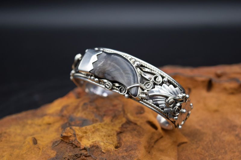 BEAR CLAW CUFF  6.75