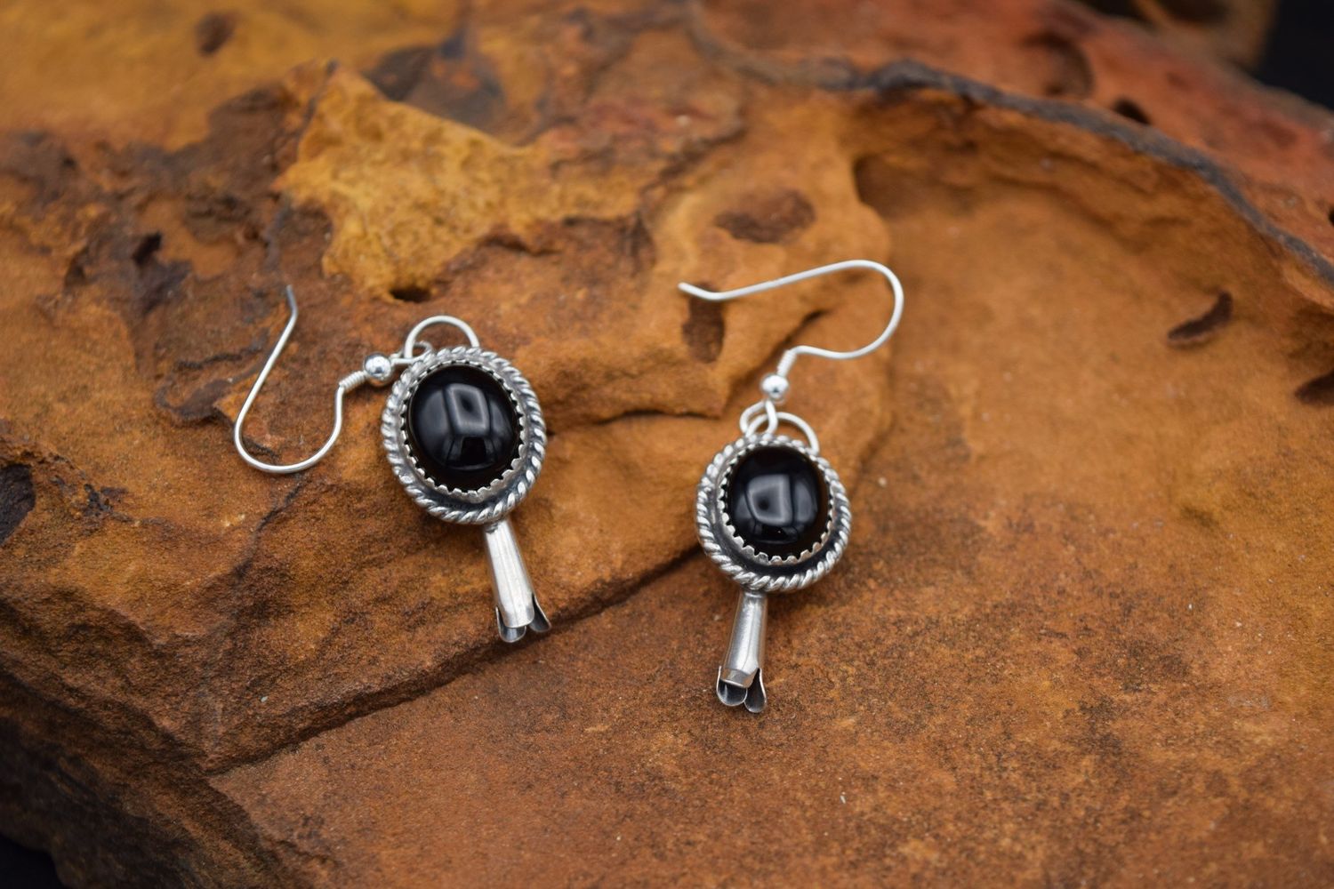 ONYX SQUASH EARRINGS