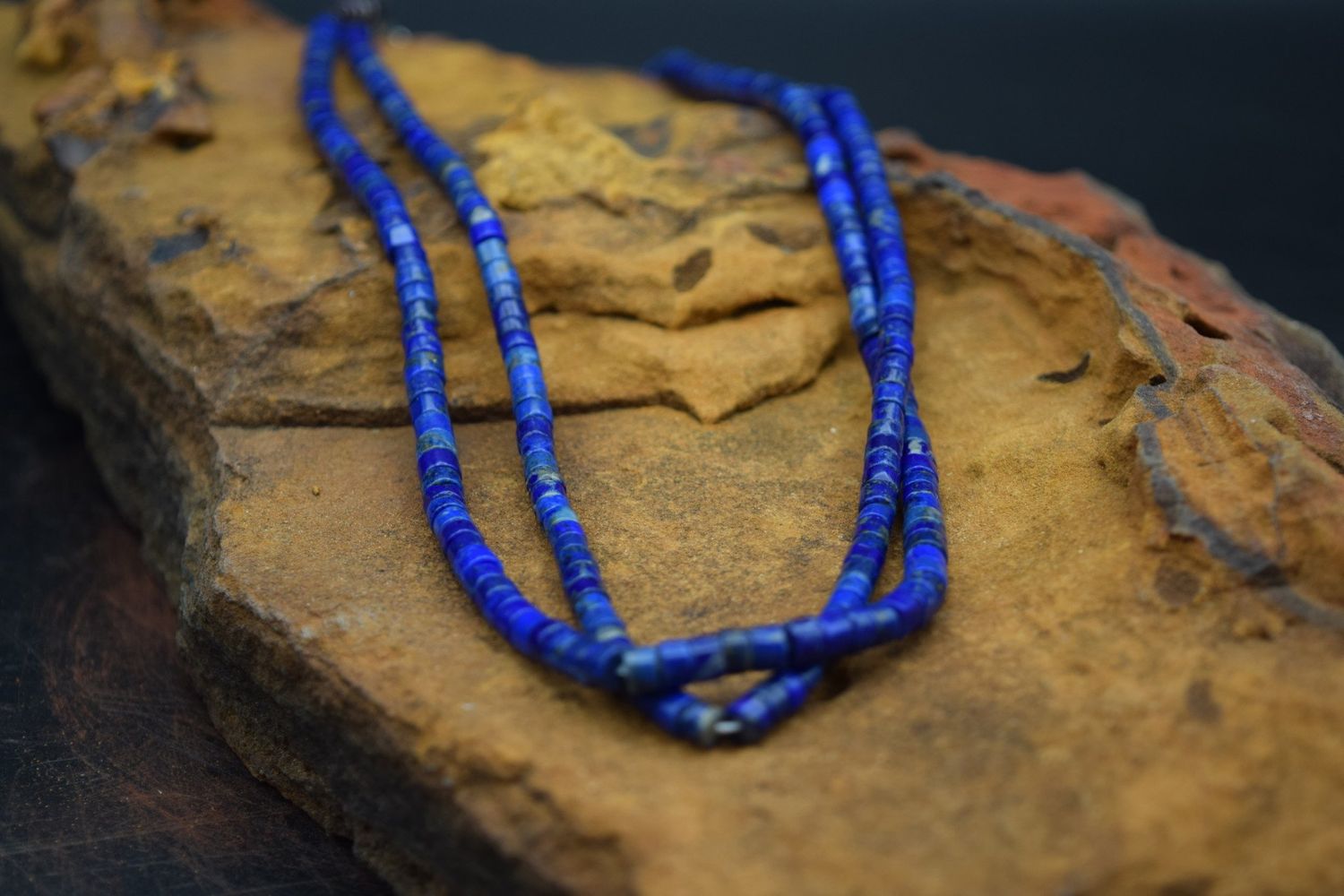 BLUE HESHI2 STRAND NECKLACE