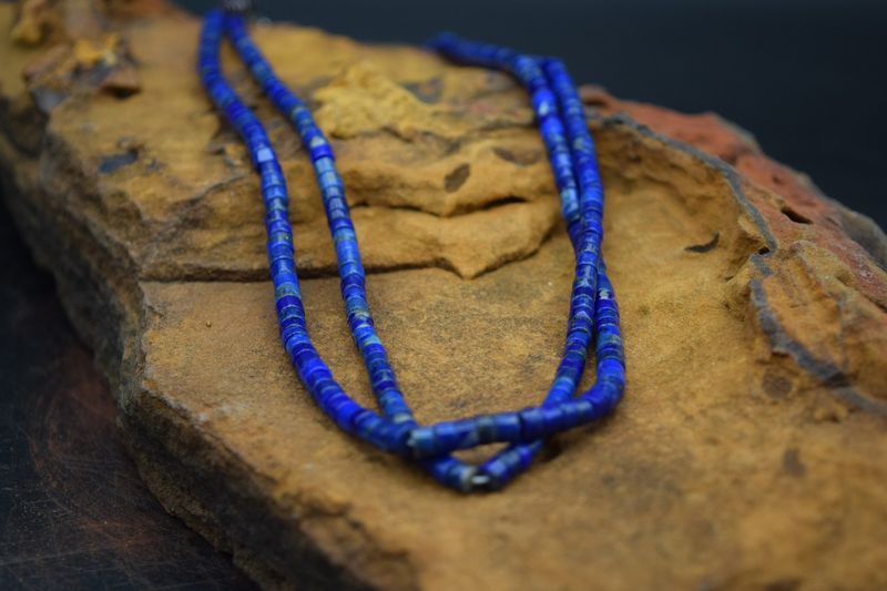 BLUE HESHI2 STRAND NECKLACE