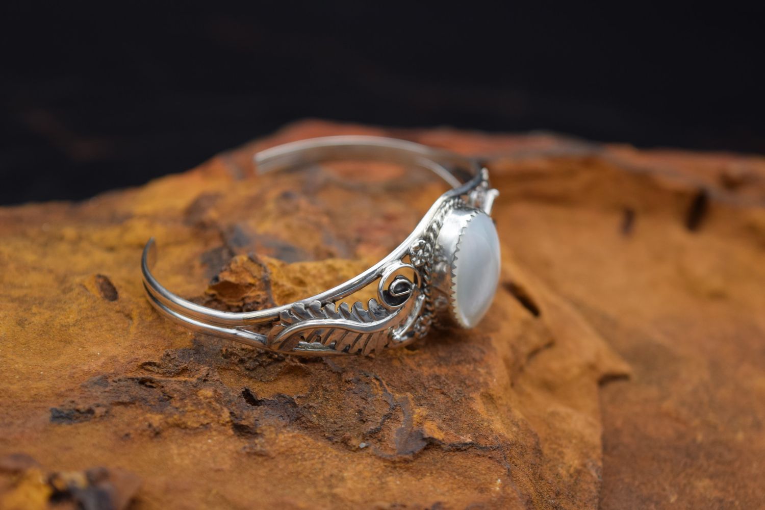 Opal Cuff (Size: 6&quot;)