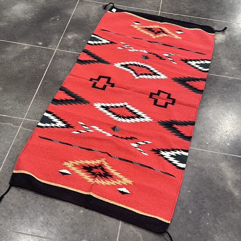 32&quot; X 64&quot; Hacienda Rug [Red]