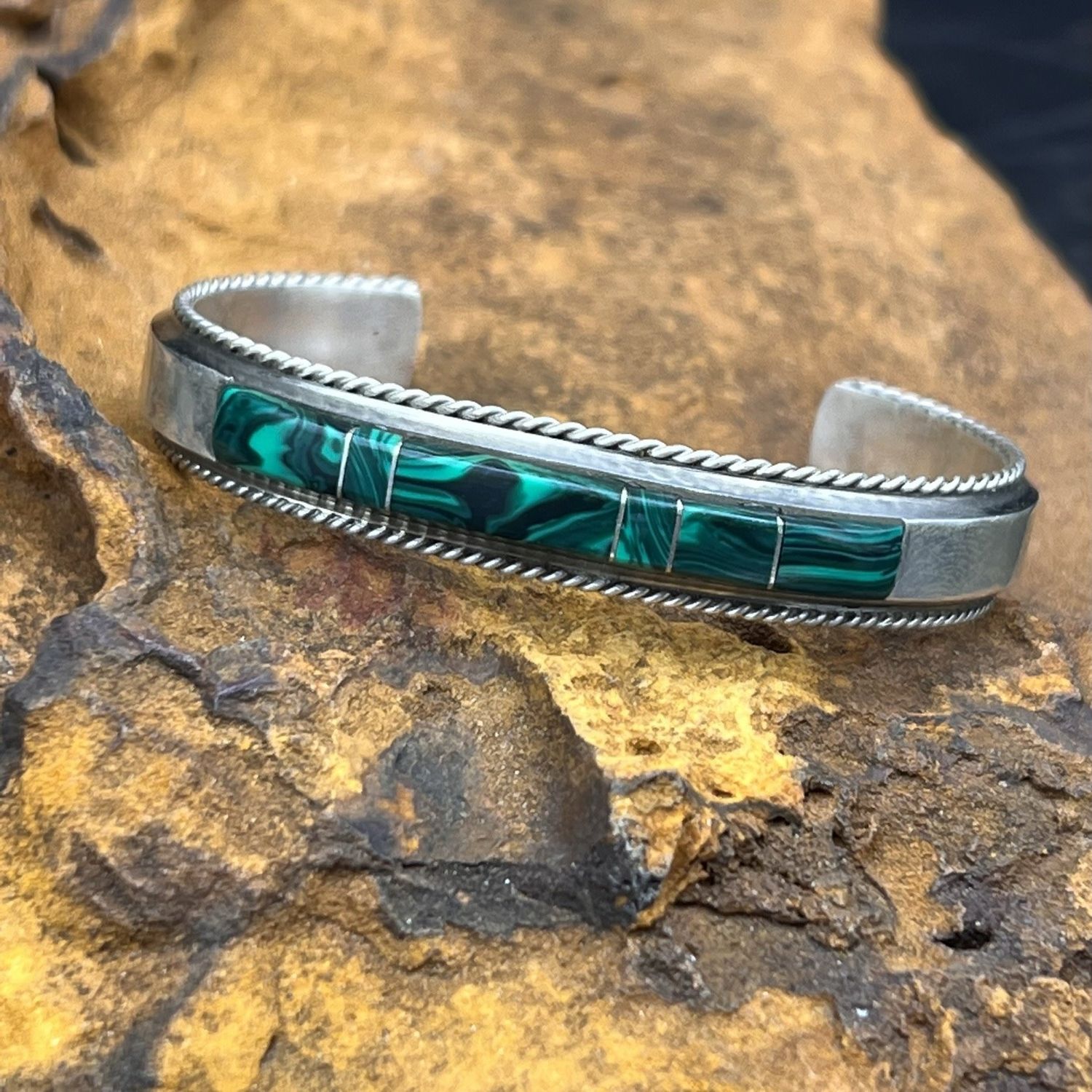 SILVER &amp; MALACHITE CUFF [6.5&quot;]
