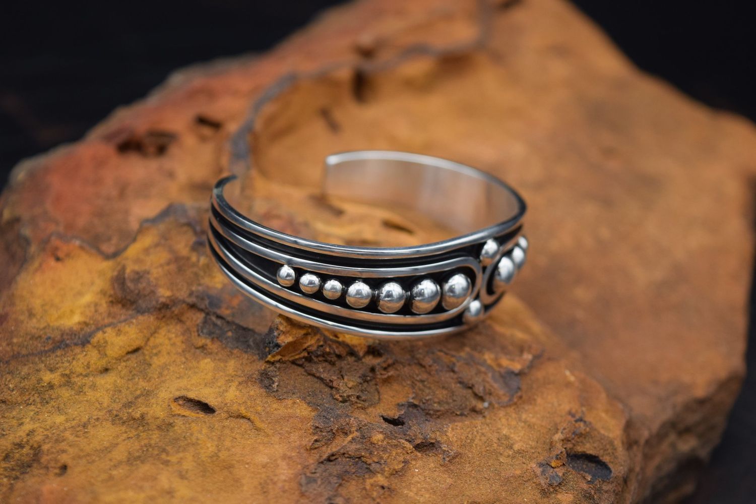 Johnathan Nez Sterling Silver Cuff (Size: 6&quot;)