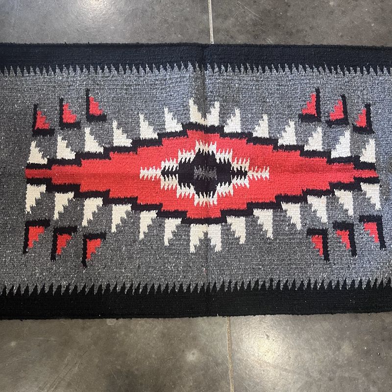 20&quot; X 40&quot; Southwest Rug [Black/Gray/Red]